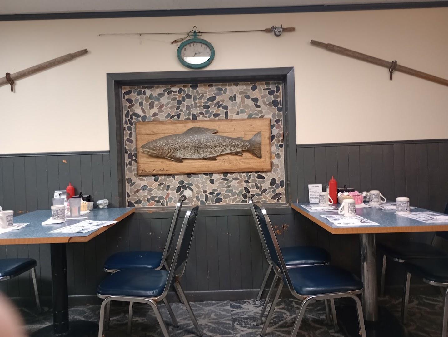 Lakeside Inn